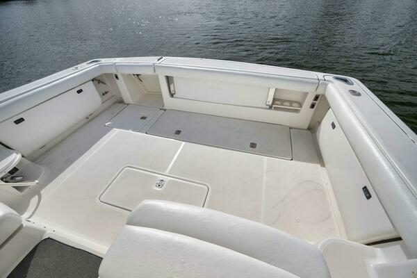 2004 Tiara Yachts 38