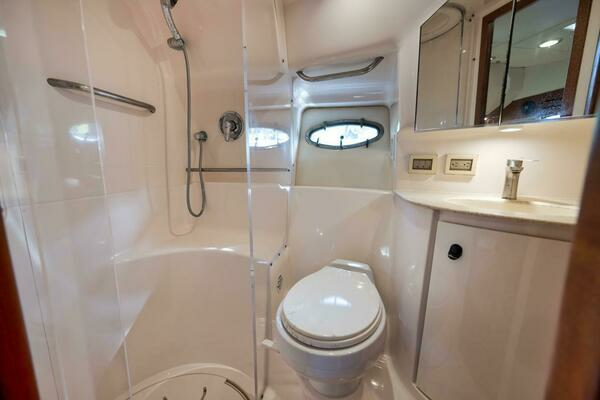 2004 Tiara Yachts 38