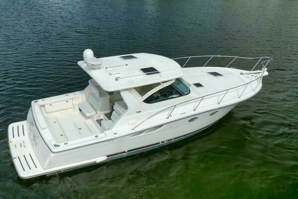 2004 Tiara Yachts 38