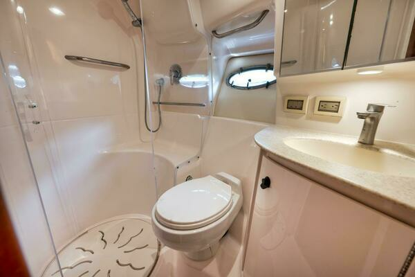 2004 Tiara Yachts 38