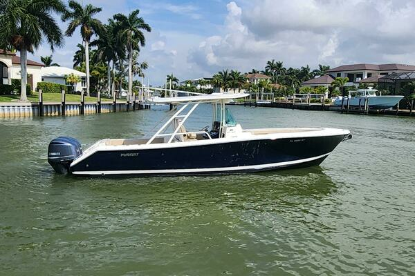 2015 Pursuit 31