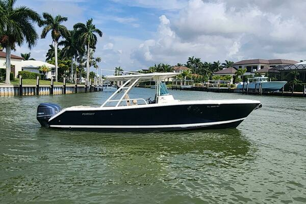 2015 Pursuit 31