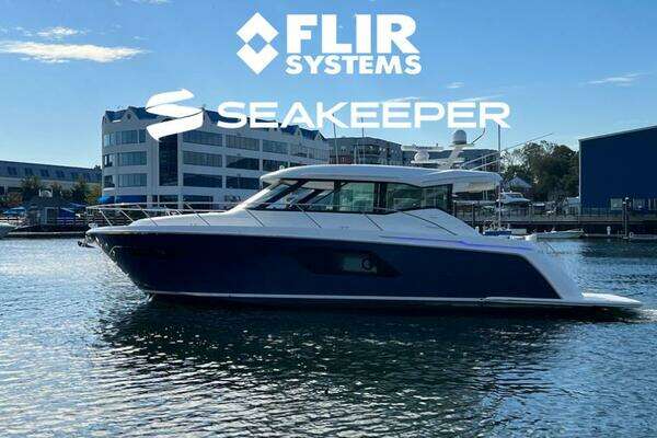 Tiara Yachts - 49 Coupe