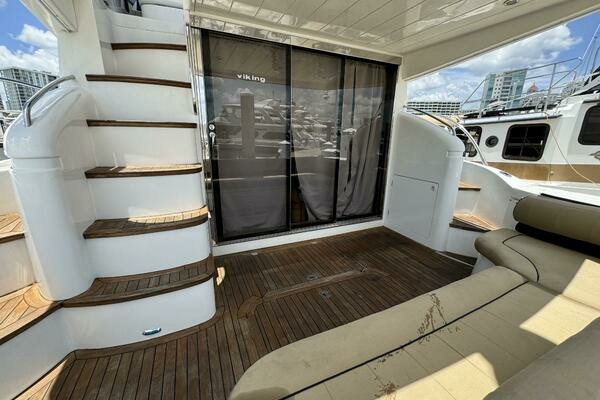 2001 Viking Princess 45