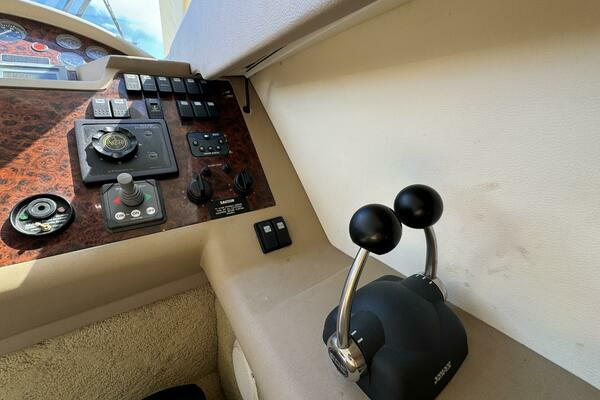 2001 Viking Princess 45