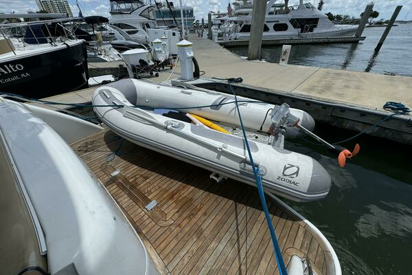 2001 Viking Princess 45