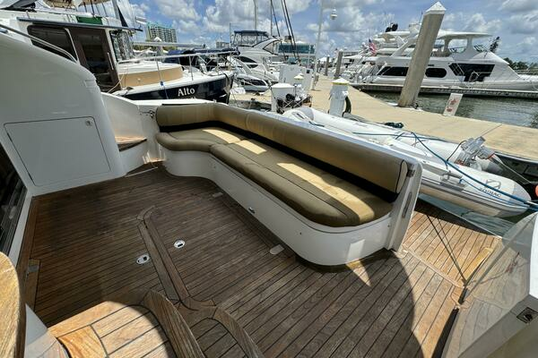 2001 Viking Princess 45