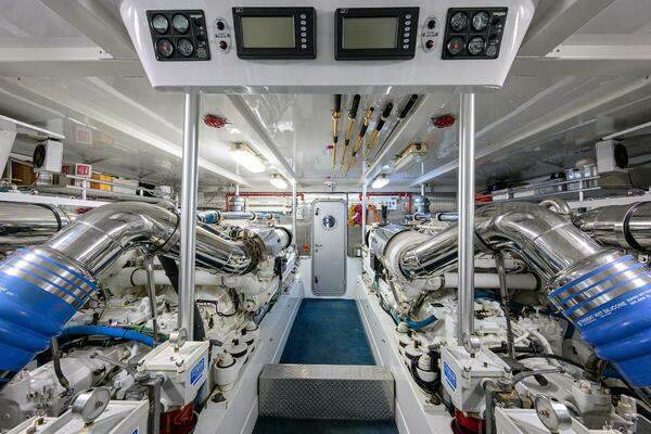 JR 82ft Sea Force IX Yacht For Sale