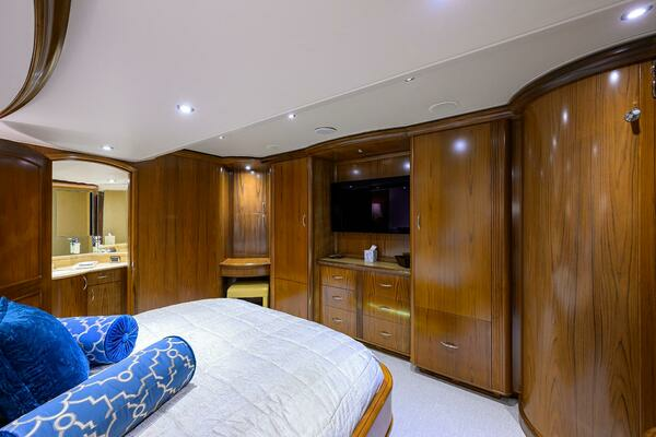 JR 82ft Sea Force IX Yacht For Sale
