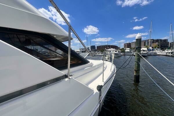 Photo of the 2001 Silverton 352 Motor Yacht