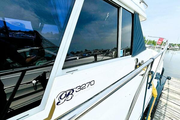 KNOTTY  amp  KNICE 32ft Bayliner Yacht For Sale