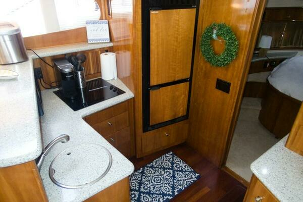 Ronda Vue 44ft Carver Yacht For Sale