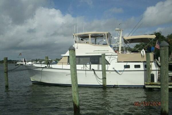 Photo of the 1984 Mainship 40DC "Phase II"