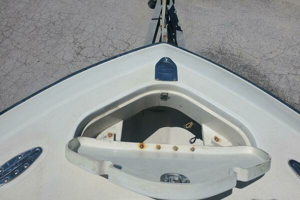 Photo of the 2003 Hydra-Sports 2400 Center Console