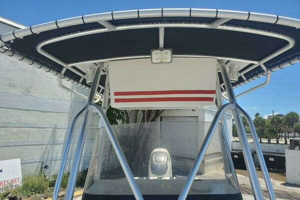 Photo of the 2003 Hydra-Sports 2400 Center Console