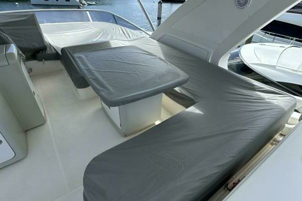2013 Azimut 64