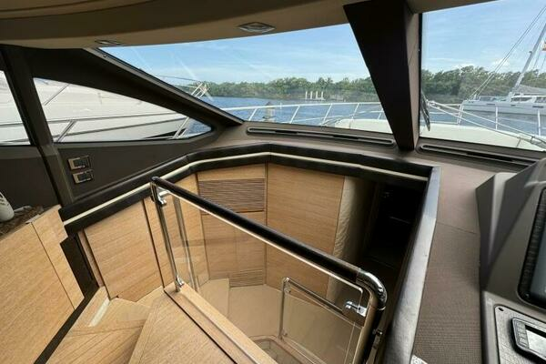 2013 Azimut 64
