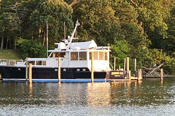 Photo of the 1969 Derecktor Hunt Motor Yacht "Summer Song"