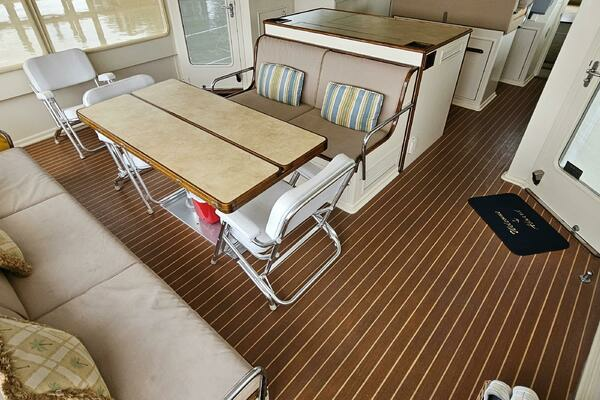 Photo of the 1969 Derecktor Hunt Motor Yacht "Summer Song"