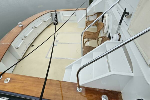 Photo of the 1969 Derecktor Hunt Motor Yacht "Summer Song"