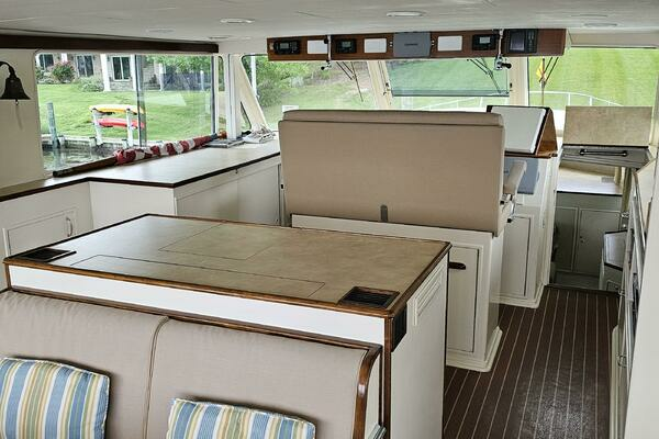 Photo of the 1969 Derecktor Hunt Motor Yacht "Summer Song"