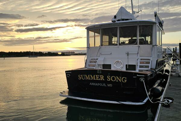 Photo of the 1969 Derecktor Hunt Motor Yacht "Summer Song"