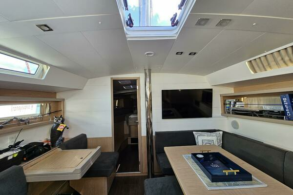 Photo of the 2017 Beneteau Oceanis 45 "Lily Pad"