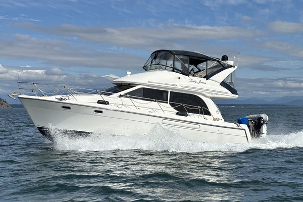 40-ft-Bayliner-2000-3788 Command Bridge-LADY JAMES Anacortes Washington United States  yacht for sale