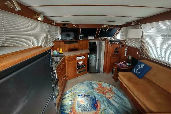 Photo of the 1988 Tollycraft 34 Sport Sedan