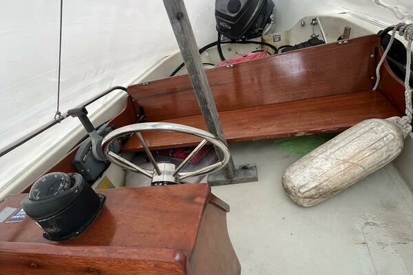 Photo of the 1985 Boston Whaler  "Untitled"