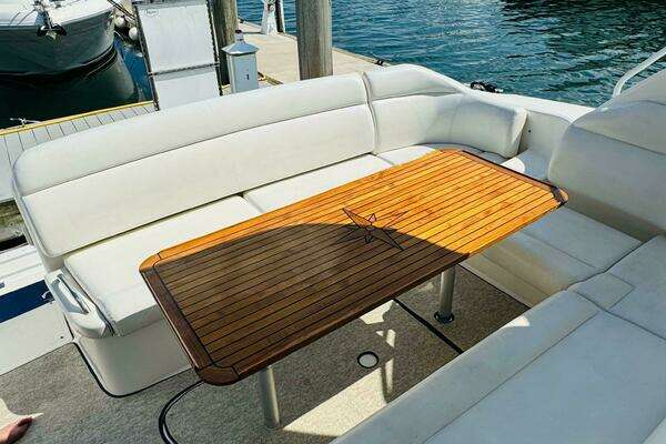 2007 Tiara Yachts 39