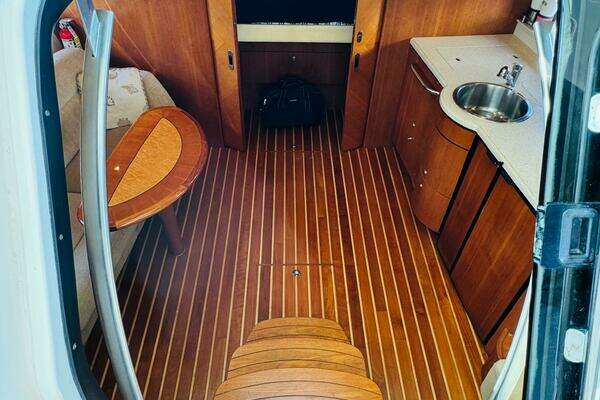 2007 Tiara Yachts 39