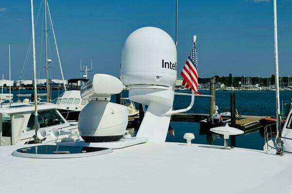 2007 Tiara Yachts 39