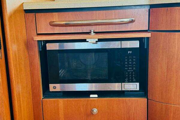 2007 Tiara Yachts 39