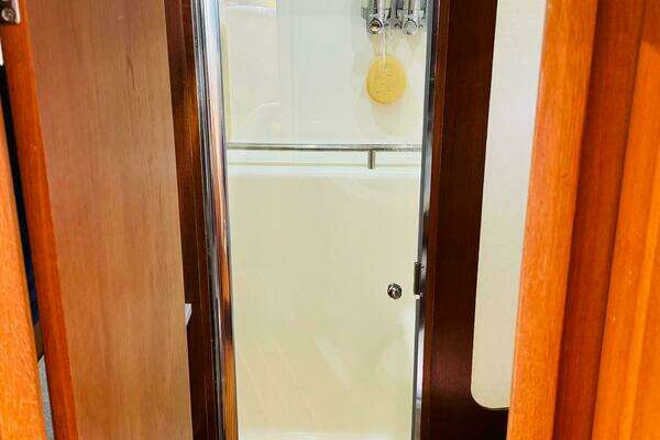 2007 Tiara Yachts 39