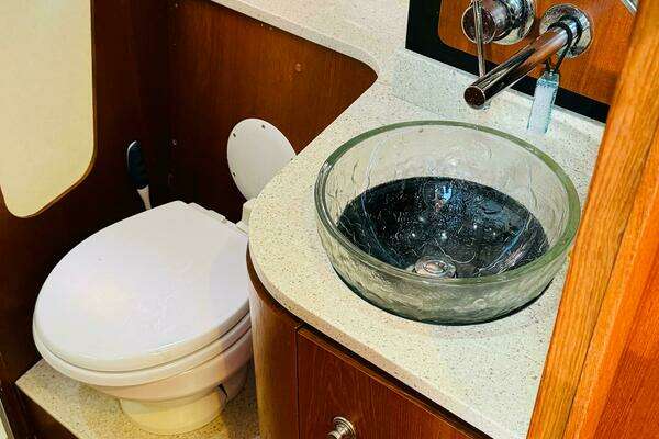 2007 Tiara Yachts 39