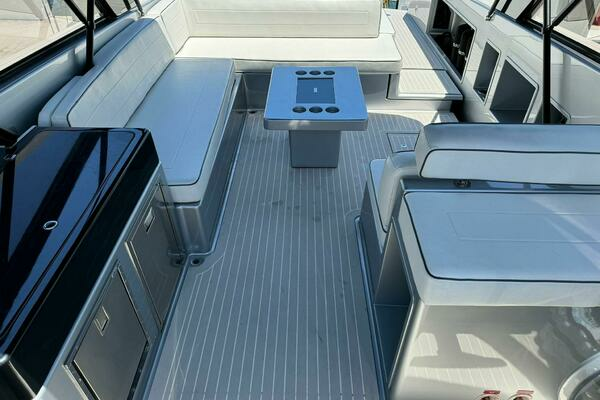 VanDutch  Yacht For Sale