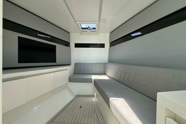 VanDutch  Yacht For Sale