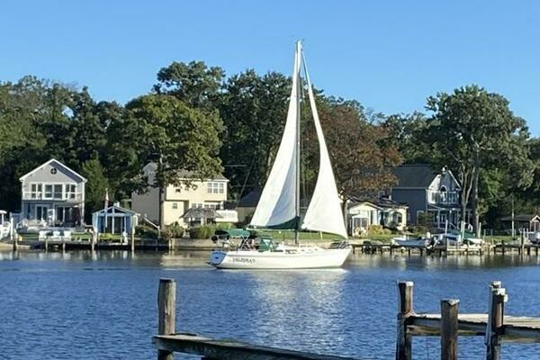 Photo of the 1988 Catalina 34 "Talisman"