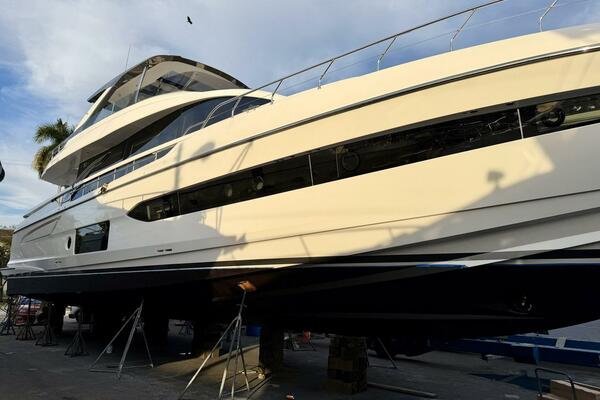 Transcendence 78ft Azimut Yacht For Sale