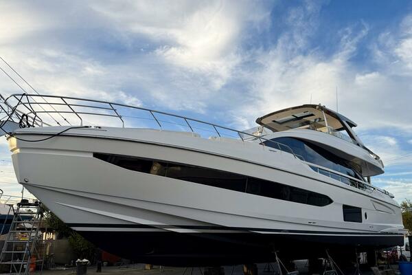 Transcendence 78ft Azimut Yacht For Sale