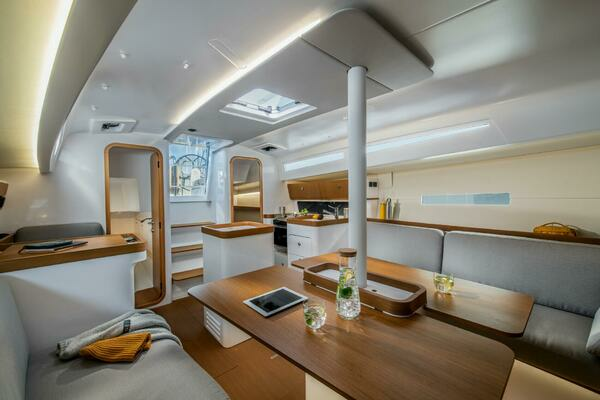 36ft Beneteau Yacht For Sale