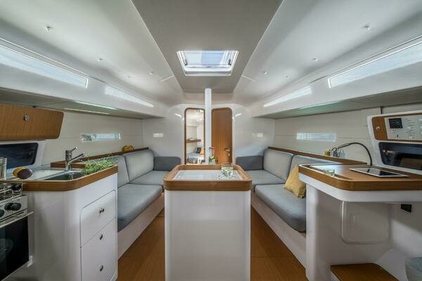 36ft Beneteau Yacht For Sale