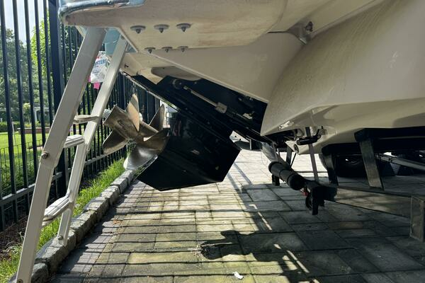 Photo of the 2019 Four Winns H230