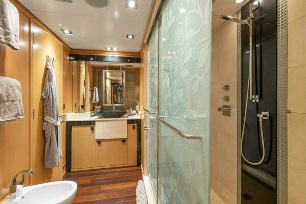 2008 Palmer Johnson 124