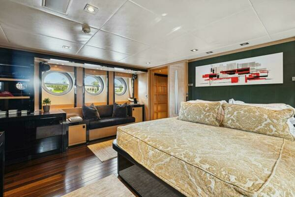 2008 Palmer Johnson 124