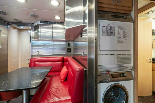 2008 Palmer Johnson 124