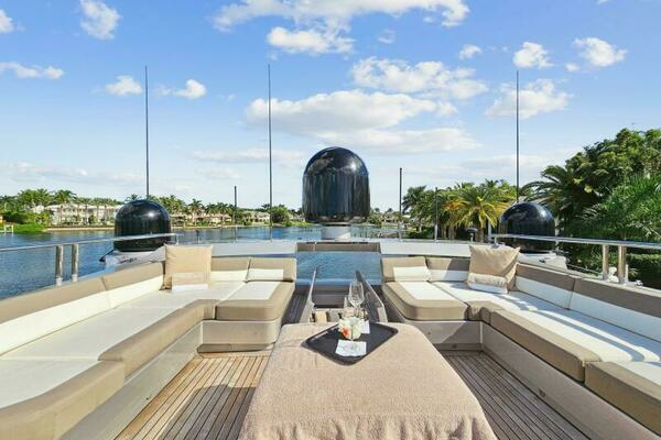 2008 Palmer Johnson 124