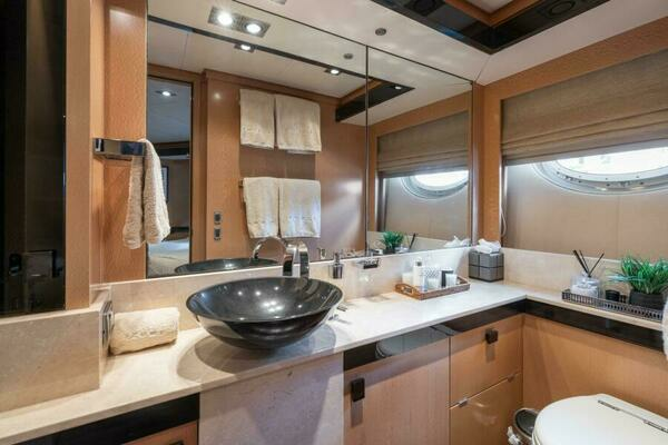 2008 Palmer Johnson 124