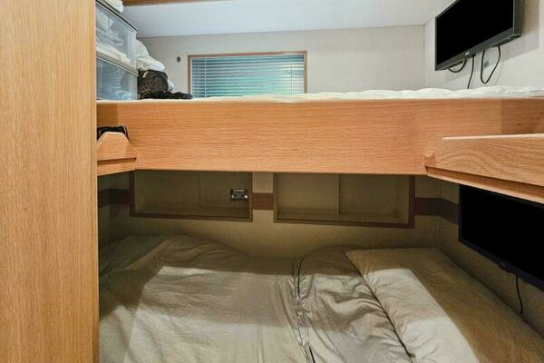 2008 Palmer Johnson 124